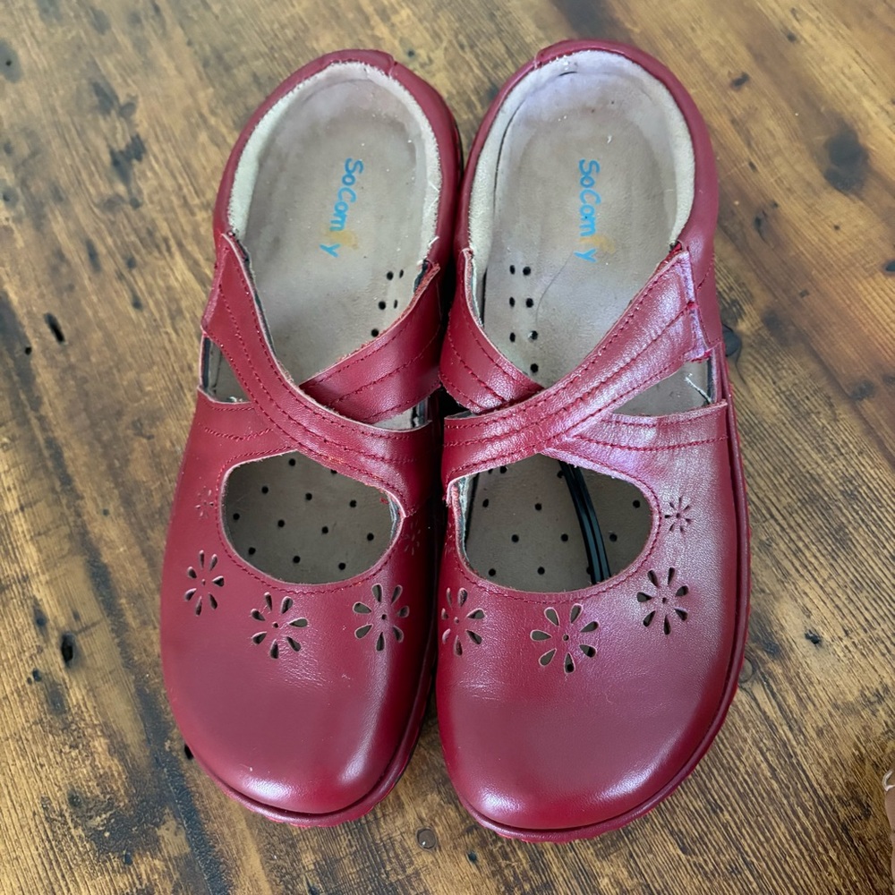 So Comfy Serene Comfort Red Leather Adjustable Strap Mary Jane’s Sz 10W